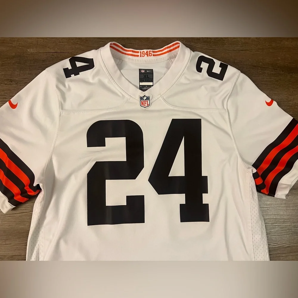 Cleveland Browns Football Jersey Mens XL‎ White NFL Nike Nick Chubb 24 1946 A11